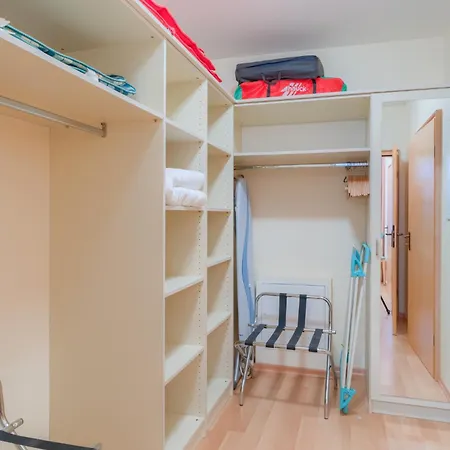 Elfeld 2, 716 아파트 *